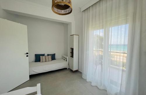 Nea Moudania Apartamento | Golden Beach Seafront Apartment