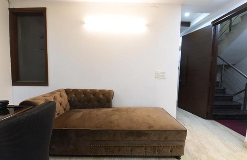 South Extension Casa | Golden Bed and Breakfast- High Quality Rooms in South Ex-1 D Block