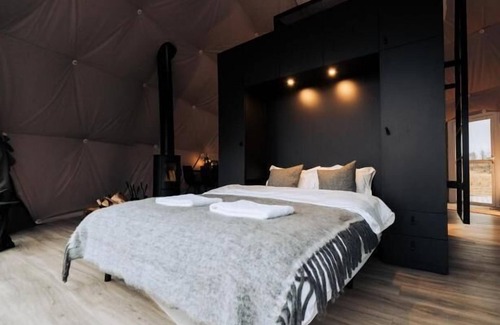 Selfoss Hotel | Golden Circle Domes - Lake View