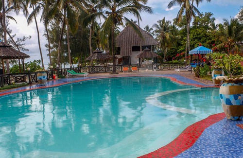 Uroa Hotel | Golden Clove Beach Resort & Spa