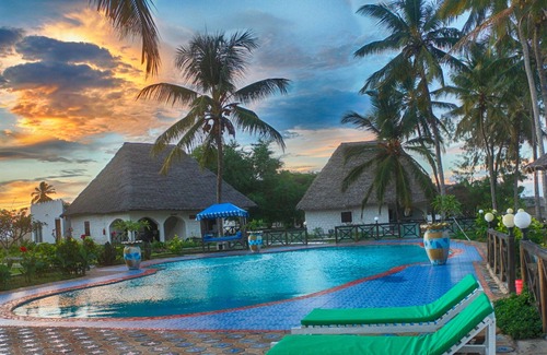 Uroa Hotel | Golden Clove Beach Resort & Spa