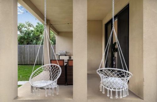 Croissant Park Casa | Golden Fox Downtown Pool House home