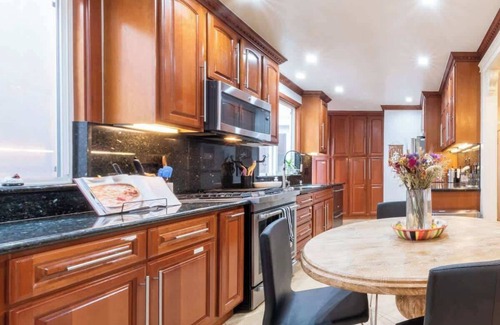 Sunset District Casa | Golden Gate Park Escape | 4BR + Garage + Metro