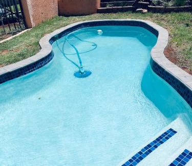 Greater Johannesburg Metropolitan Area Casa | Golden Glory Manor