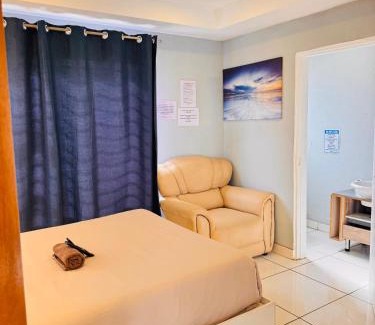 Evaton Casa | Golden Highway Guesthouse Evaton