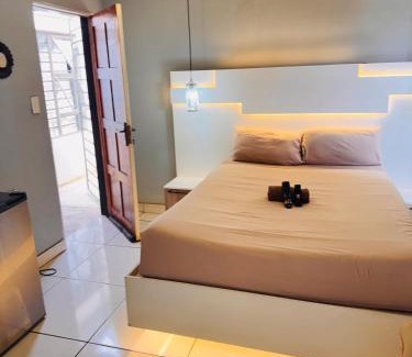Evaton Casa | Golden Highway Guesthouse Evaton