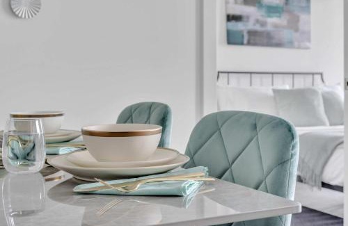 Eau Claire Apartamento | Golden Horizon Luxe Comfort & Iconic City Views