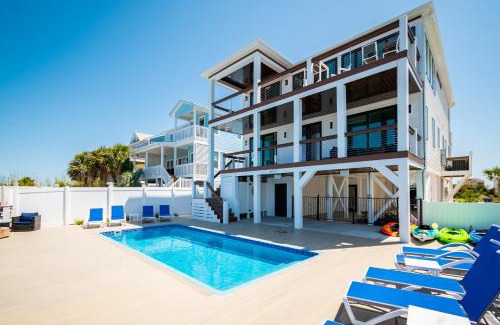 Oak Island Casa | Golden Hour by Oak Island Accommodations
