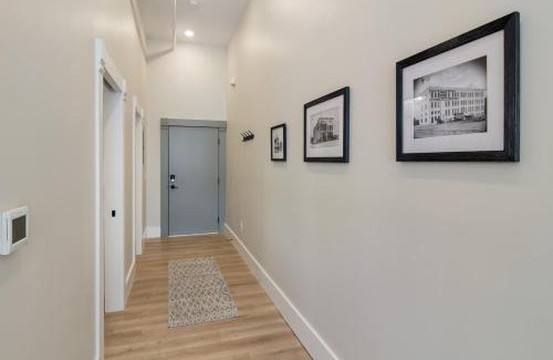 Traverse City Casa | Golden Lofts Unit 1 Downtown Traverse City 1BD 1BA