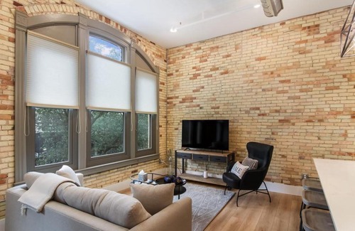 Traverse City Casa | Golden Lofts Unit 4 Downtown Traverse City 2BD 2BA