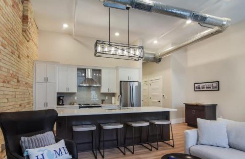 Traverse City Casa | Golden Lofts Unit 4 Downtown Traverse City 2BD 2BA