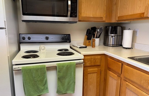 Mesquite Condominio | Golden Mesa Retreat by Mesquite Vacation Rentals with Local Activity Discounts!