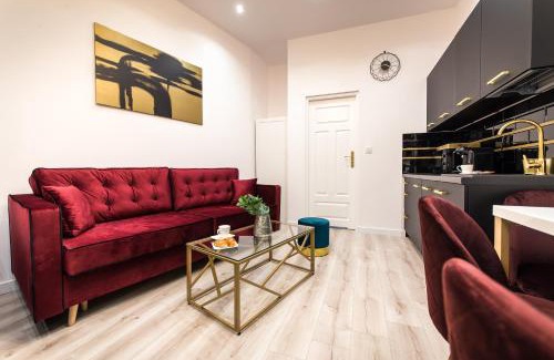 Zielona Gora Apartamento | Golden Moonlight