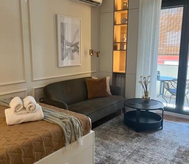 Grbavica Apartamento | Golden Olive Boutique Studio Apartment with Private Parking
