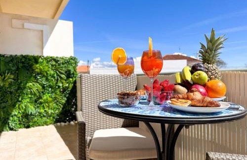 Albufeira Apartamento | Golden Palm Condo by BeCherish