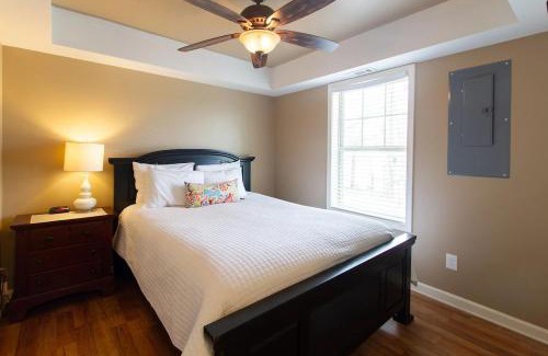 Dahlonega Apartamento | Golden Pines Villa on Choice Ave Steps to Downtown