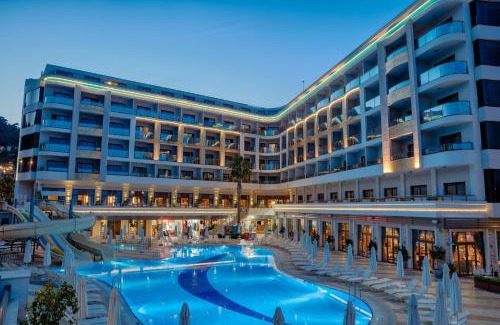 Marmaris City Center Hotel | Golden Rock Beach