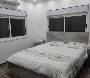 West Bank Apartamento | Golden Rose Residence