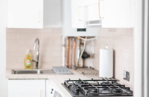 South Harrow Apartamento | Golden Spa- Easy commute to Wembley and Central London