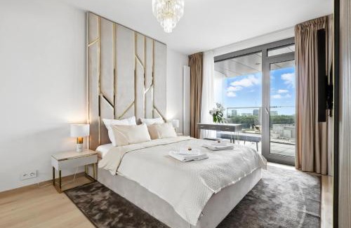 Nivy Apartamento | Golden Suite, RIVER&OLD TOWN VIEW, FREE Parking