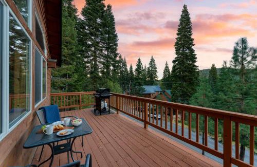Truckee Casa | Golden Summit by AvantStay Stunning Secluded Cabin w Access to Tahoe Donner