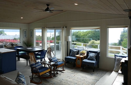 Lummi Island Casa | Golden Sunset/w Hot Tub & Beach and Free Standing "Mother In-Law" apartment