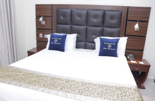 Port Harcourt Hotel | Golden Tulip Evergreen Hotel - Rivotel