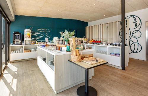 Martigues Hotel | Golden Tulip Hotel & Rooftop Martigues Provence