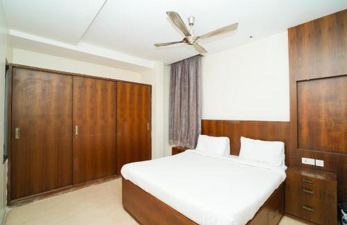 Tirupati Casa | Golden villa A luxury HomeStay - Near To Bhudevi Complex TTD Ticket Counter Alipiri