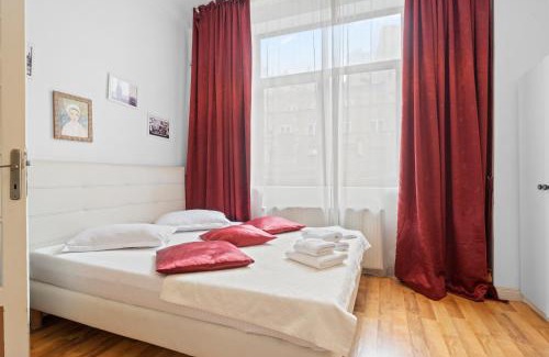 Bucharest City-Centre Apartamento | Golden Villa - in the Heart of Old Town Bucharest