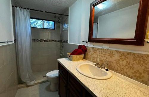 Miguel Egas Cabezas Apartamento | Golden Wasi Family