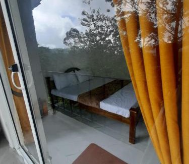 Hatton Cabina | Golden Waters Stay & Dine