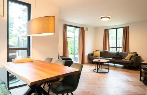 Ewijk Casa | Goldenescape 6P Vip huis met Royale tuin en hottub 110