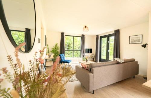 Ewijk Casa | Goldenescape 6P Vrijstaand Huis met royale tuin en Hottub