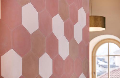 Caldaro Sulla Strada del Vino Apartamento | Goldengel Design - Suiten im historischen Ortskern von Kaltern