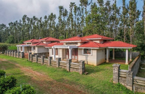 Yercaud Villa | Goldenoaks Resort