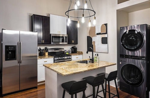Covington Casa | Goldie on Greer - Perfect for 4!