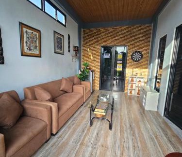 Taculing Casa | Goldland Caelestis Guest House