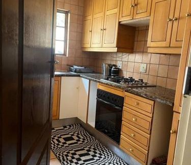 Garsfontein Casa | Goldpot Garsfontein 6 minutes away from SunBet Arena at Time Square Casino