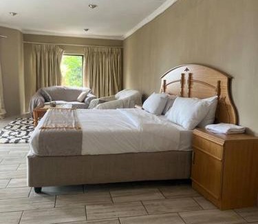 Garsfontein Casa | Goldpot Garsfontein 6 minutes away from SunBet Arena at Time Square Casino