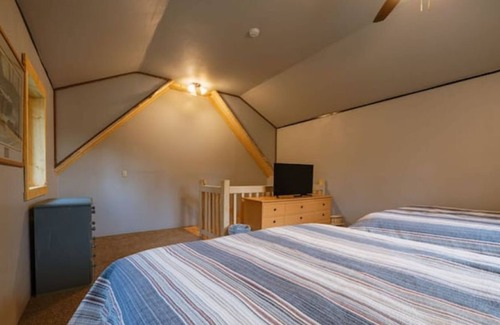 Fairbanks Cabina | Goldstream Getaway!