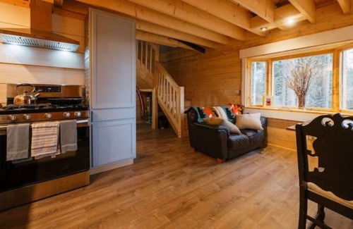 Fairbanks Cabina | Goldstream Getaway!