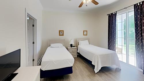 Pawleys Island Villa | Golf and Beach Getaway Relaxation at its Finest