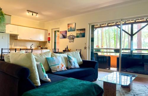 Charneca de Caparica e Sobreda Apartamento | Golf and Beach Serenity