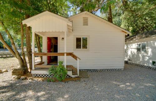 Cobb Casa | Golf and Hike Cobb Mountain Cabin in Scenic Forest!
