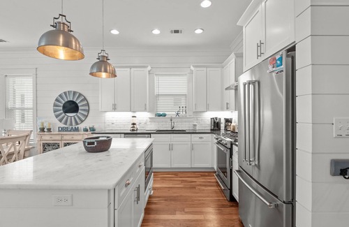 Greenway Park Casa | Golf Cart ☀️ Beach Chairs, Community Pool, Gated Community ☀️