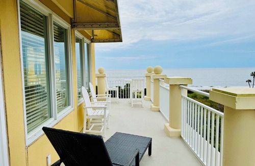 Daufuskie Island Condominio | Golf Cart Included Ocean Front Penthouse Suite 3 BR 3BTH Condo with Pool
