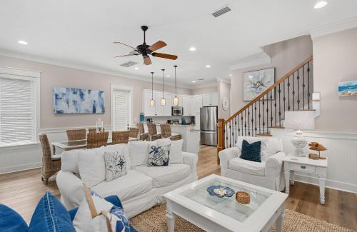 Sandestin Casa | Golf Cart Pool Access Near Baytowne Beach Coral Starfish by AvantStay