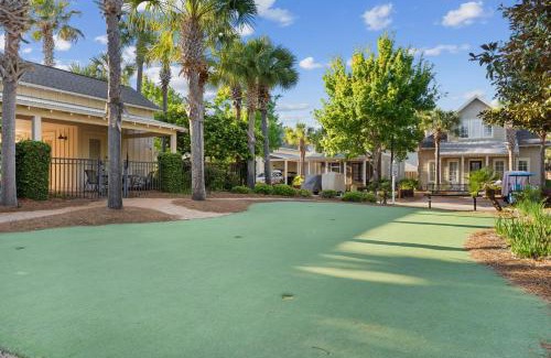 Sandestin Casa | Golf Cart Pool Access Near Baytowne Beach Coral Starfish by AvantStay