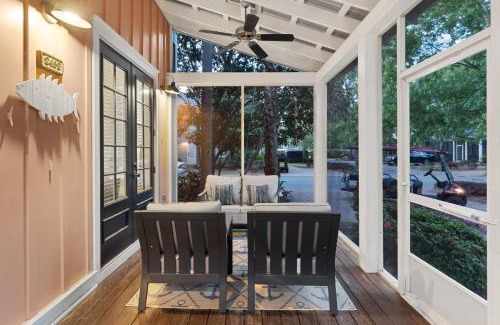 Sandestin Casa | Golf Cart Pool Access Near Baytowne Beach Coral Starfish by AvantStay